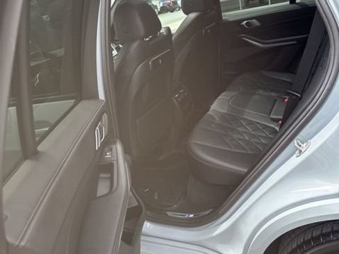 Used 2024 BMW X5 xDrive40i w/ M Sport Package AWD/4WD image 21