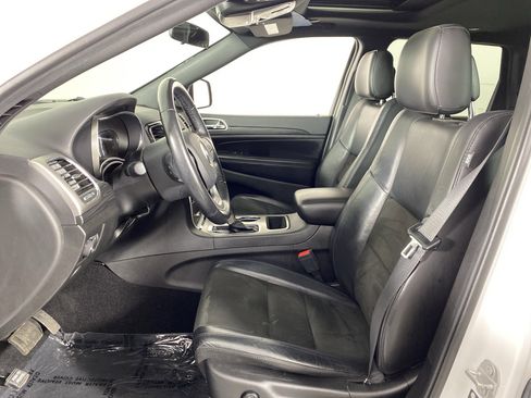 Used 2021 Jeep Grand Cherokee Laredo X AWD/4WD image 17