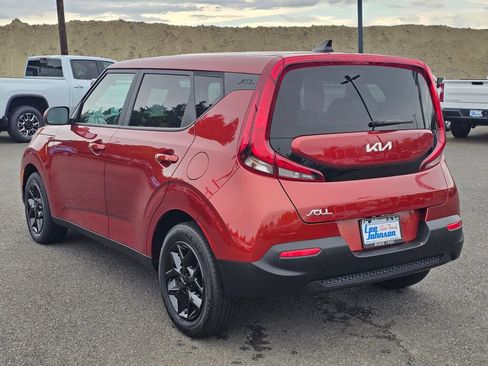 Used 2022 Kia Soul LX w/ Technology Package FWD image 7