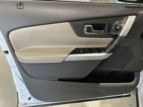 Used 2013 Ford Edge Limited AWD/4WD image 18