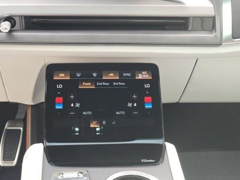 New 2026 Cadillac Vistiq Sport w/ LPO, Floor Liner Package image 27