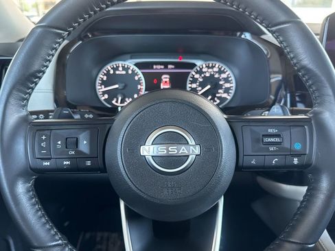 Used 2024 Nissan Pathfinder SV w/ SV Premium Package FWD image 22