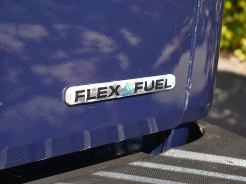 Used 2011 Ford F150 XLT w/ XLT Chrome Pkg AWD/4WD image 18