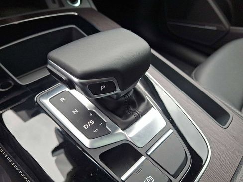 Used 2023 Audi Q5 2.0T Premium Plus w/ Premium Plus Package AWD/4WD image 12