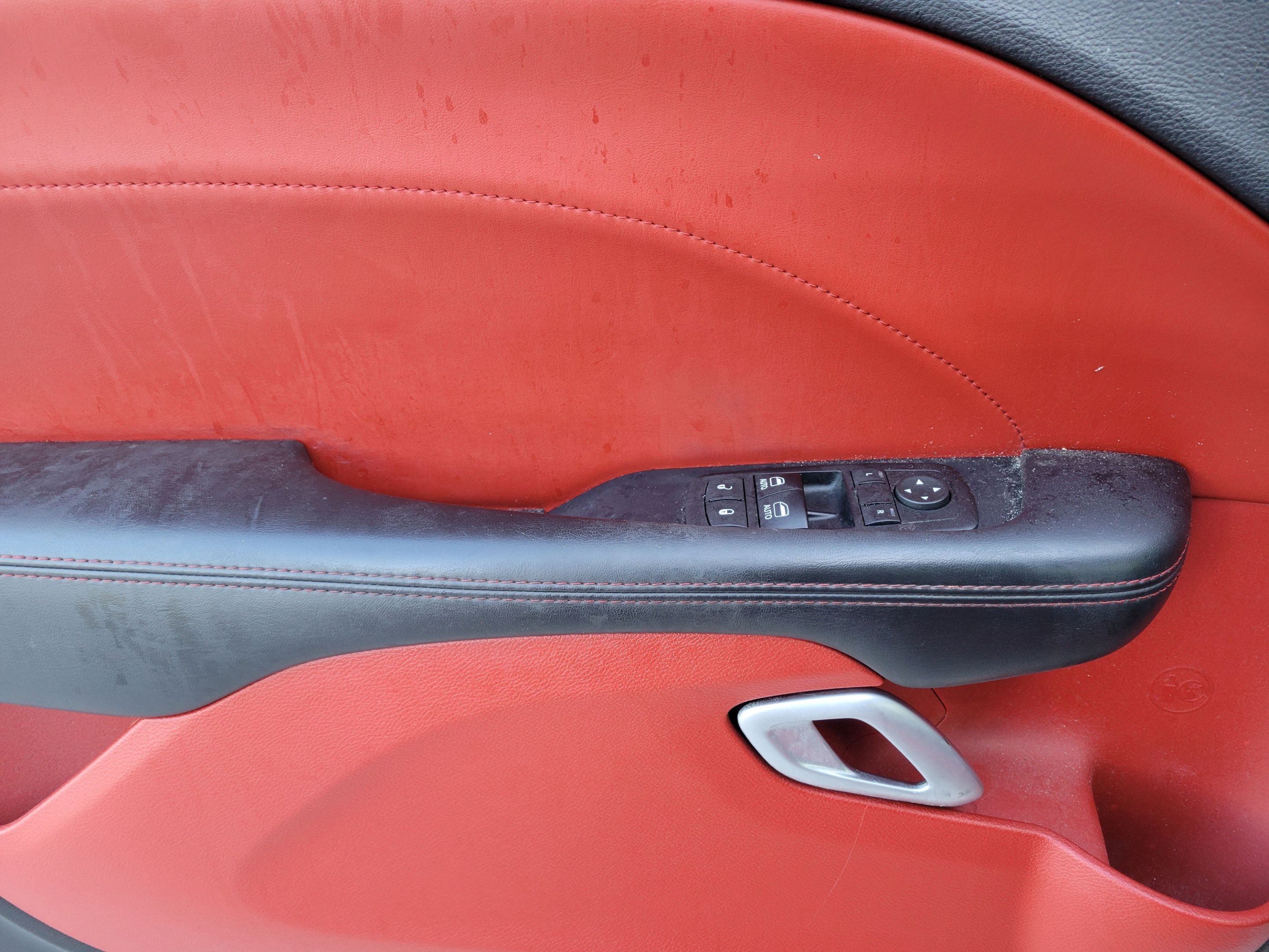 Used 2015 Dodge Challenger R/T Plus RWD image 11