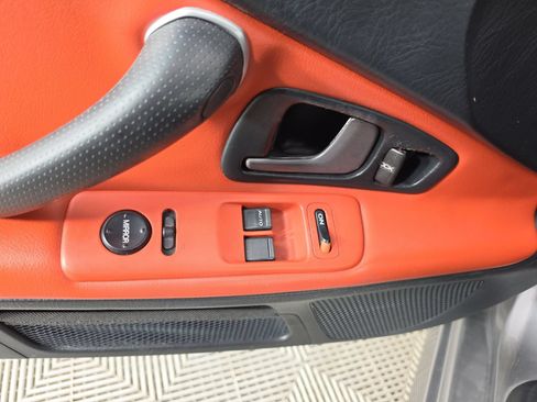 Used 2005 Honda S2000 image 20