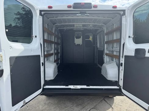 Used 2025 RAM ProMaster 2500 w/ U-Haul Equipment Group FWD image 21