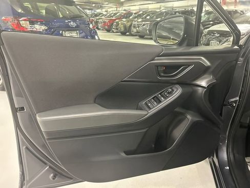 Used 2025 Subaru Impreza 2.0i image 9