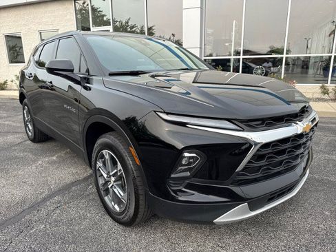 Used 2025 Chevrolet Blazer LT w/ Driver Confidence Package FWD image 1