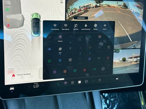 Used 2023 Tesla Model 3 Standard Range image 22