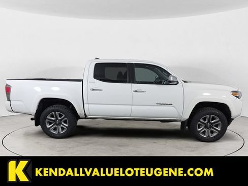 Used 2019 Toyota Tacoma Limited AWD/4WD image 6