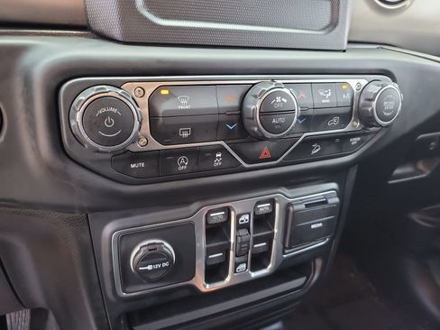 Used 2019 Jeep Wrangler Unlimited Sport S AWD/4WD image 20
