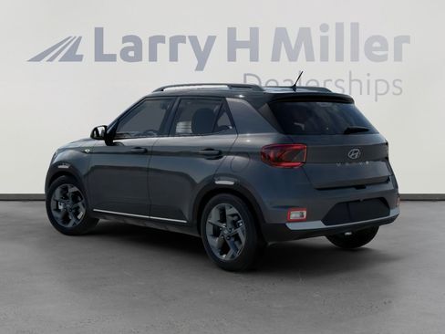 New 2026 Hyundai Venue SEL FWD image 5