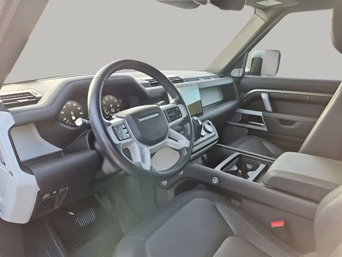 Used 2024 Land Rover Defender 130 X-Dynamic SE AWD/4WD image 32