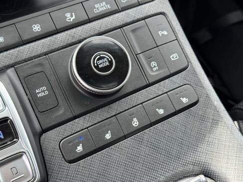 Used 2024 Hyundai Palisade Limited FWD image 27