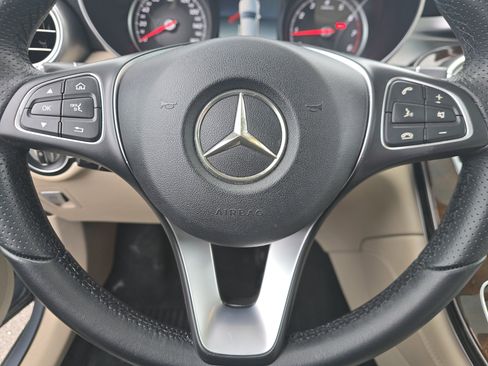 Used 2018 Mercedes-Benz GLC 300 4MATIC image 21