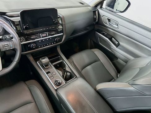Used 2023 Nissan Pathfinder SL w/ SL Premium Package AWD/4WD image 11