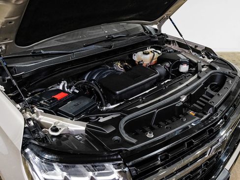 Used 2021 Chevrolet Suburban Z71 AWD/4WD image 47