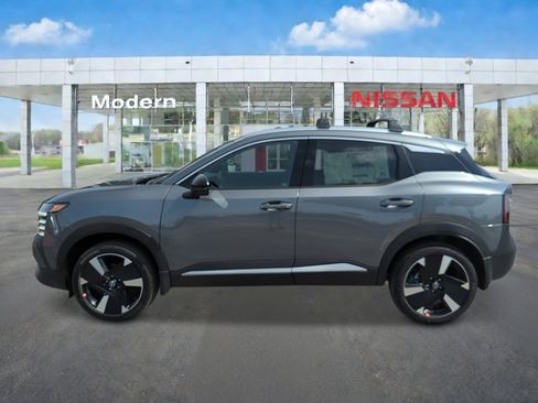 New 2026 Nissan Kicks SR w/ Cold Weather Package image 2