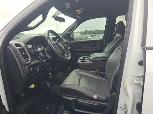 Used 2022 RAM 2500 Tradesman w/ Chrome Appearance Group AWD/4WD image 4