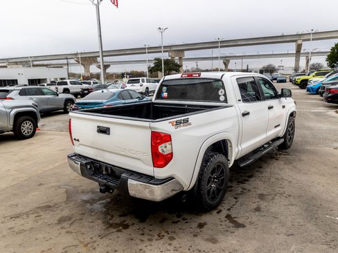 Used 2018 Toyota Tundra SR5 image 7