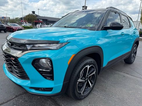 Used 2022 Chevrolet TrailBlazer RS w/ Sun and Liftgate Package image 1