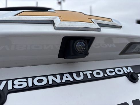 Used 2019 Chevrolet Trax LT w/ LT Convenience Package image 15