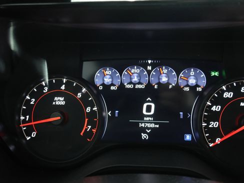 Used 2021 Chevrolet Camaro ZL1 RWD image 10