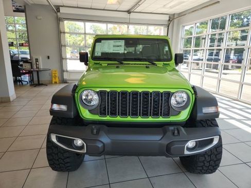 New 2025 Jeep Gladiator Sport AWD/4WD image 4