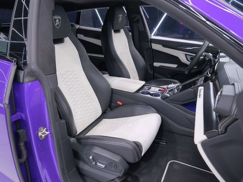 Used 2022 Lamborghini Urus AWD/4WD image 42