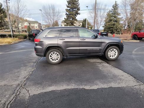 Used 2017 Jeep Grand Cherokee Laredo w/ Quick Order Package 23E image 15