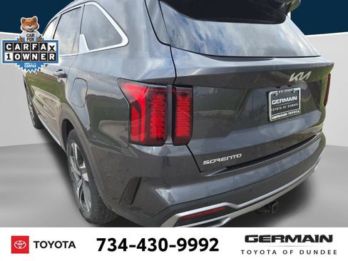Used 2023 Kia Sorento EX image 17