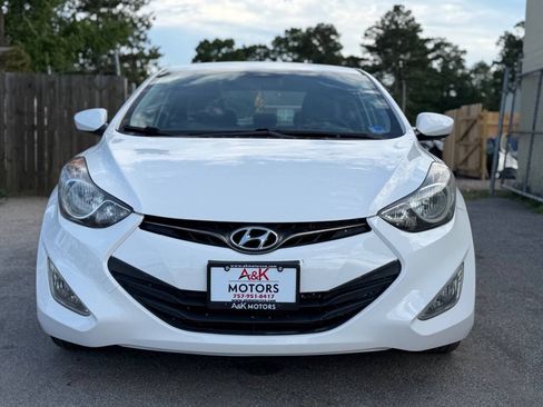 Used 2013 Hyundai Elantra FWD image 3