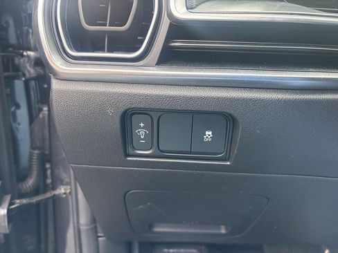 Used 2024 Kia Sorento S image 20