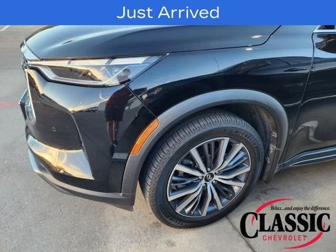 Used 2023 INFINITI QX60 Sensory w/ Cargo Package image 13