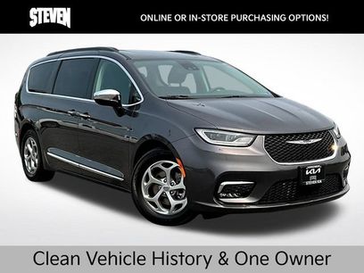 Used 2023 Chrysler Pacifica Limited