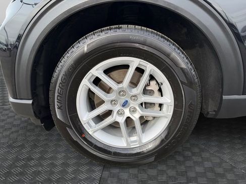 Used 2025 Ford Explorer Active image 14