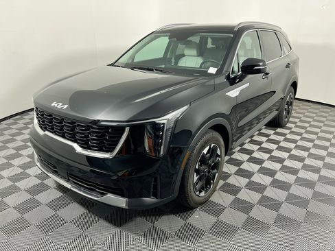 Certified 2025 Kia Sorento S w/ Panoramic Sunroof Package image 7