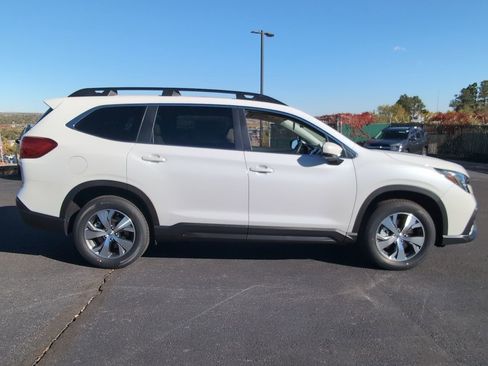 New 2025 Subaru Ascent Premium image 8
