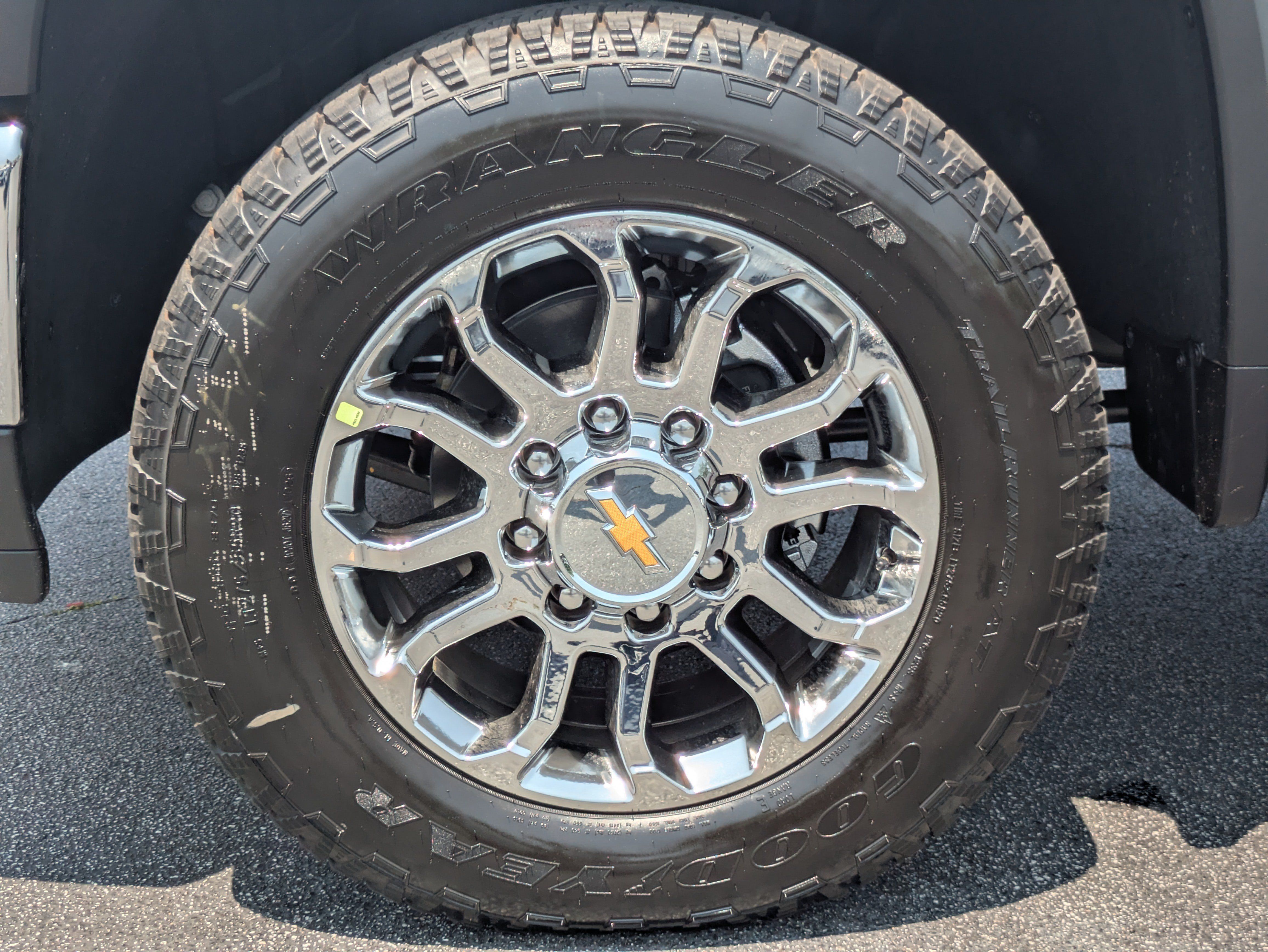 New 2026 Chevrolet Silverado 2500 LTZ w/ LTZ Premium Package AWD/4WD image 31