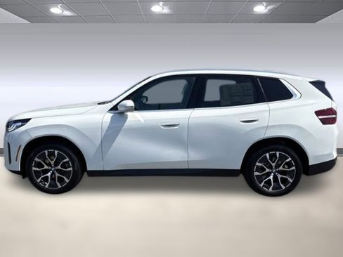 Used 2025 BMW X3 xDrive30i w/ Convenience Package image 2