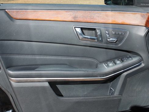 Used 2014 Mercedes-Benz E 350 E 350 Sport 4MATIC AWD 4dr Sed image 14