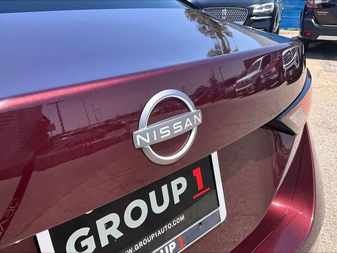 Used 2025 Nissan Sentra SV FWD image 8