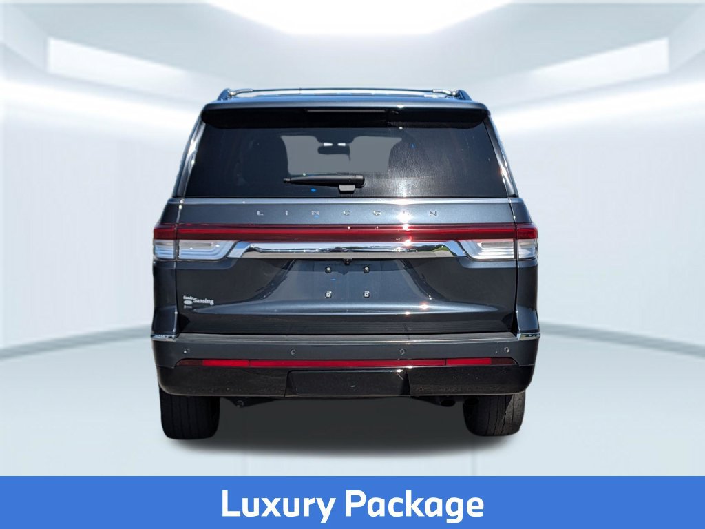 Used 2024 Lincoln Navigator L Reserve AWD/4WD image 5