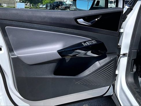 Used 2022 Volkswagen ID.4 Pro RWD image 22