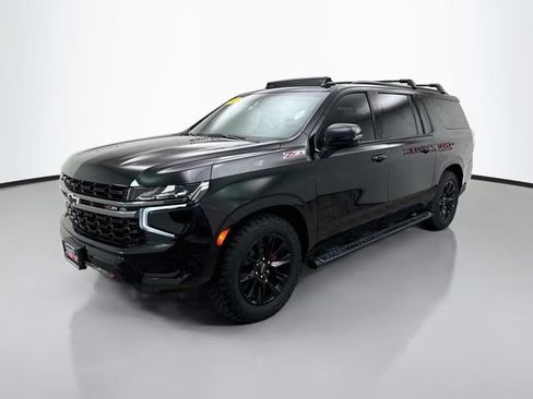 Used 2022 Chevrolet Suburban Z71 w/ Z71 Off-Road Package AWD/4WD image 3