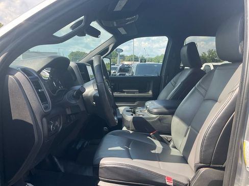 Used 2023 RAM 2500 Tradesman w/ Chrome Appearance Group AWD/4WD image 16