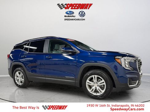 Used 2023 GMC Terrain SLE w/ Driver Convenience Package AWD/4WD image 1