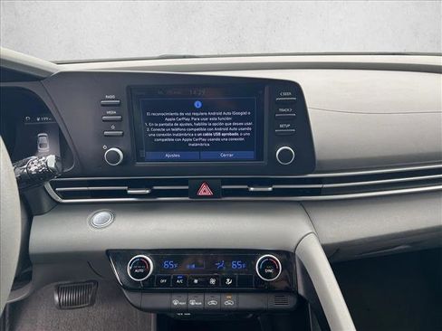 Used 2023 Hyundai Elantra SEL image 12