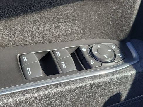Used 2025 GMC Sierra 1500 SLT AWD/4WD image 18